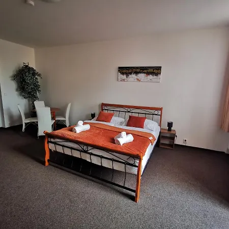 Hotel U Cisare Ii Mělník